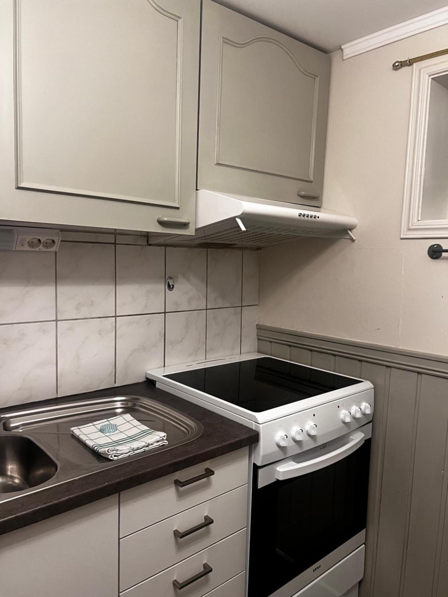 Hoda Apartment - Cozy Central Apartment With Free Parking Leknes Exterior foto